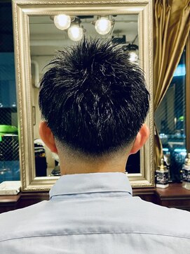 グレイスフルバーバーロンドン 大宮店(Graceful Barber London) 【20代 男性】ロンドンスパイキーツーブロ(大宮/バーバー)