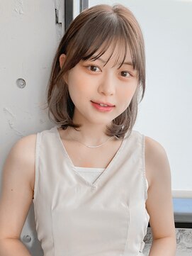 アグノス 青山(Agnos) ミディアムヘア 暗めカラー デザインカラー くびれヘア