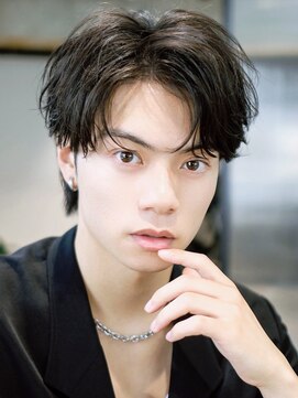 シオン(shion) サーフカール刈り上げセンターパートフェザーパーマ_F21027