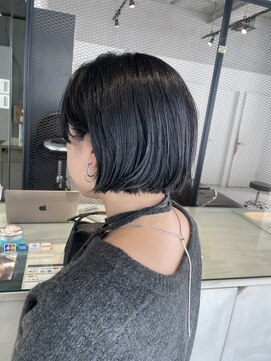 バロンフェム(baLon.fem) 【stylist徳永】暗めグレージュボブ