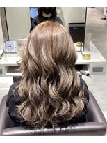 アフィニティ(affinity)&nbsp;脱白髪染めハイライト