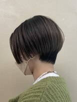 ニチカ(NYCHIKA)&nbsp;すっきりシルエットの大人ハンサムショート