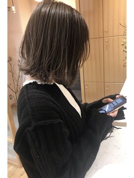 スムーク(smuk) 【smuk/スムーク】ハイライトベージュ/レイヤーボブ/外はね