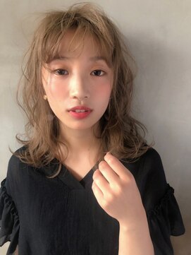 アトモスサニーテラス(Atmos sunny terrace) 大人カジュアル×ハイトーン