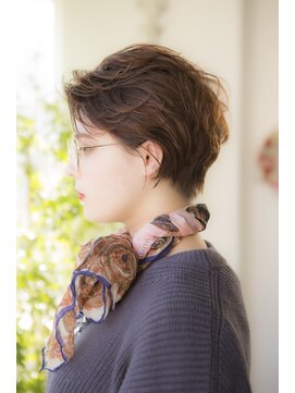 ミエル ヘア 新宿(miel hair) 〈mielhair新宿〉ハンサム大人ショート　イルミナ