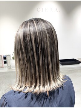 シエラ 心斎橋(CIERA.) CIERA.バレイヤージュ×外ハネロブ　30代　４０代