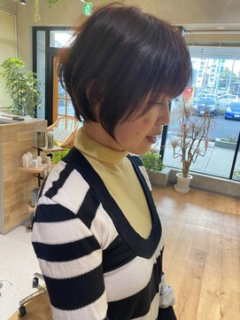 ヤエカ(yaeca) 前下がりショート