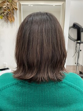 シークレットベースエヌ(Secret Base N) 大人かわいい小顔外ハネベージュカラー×ミディ　20代30代40代