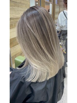 ジゼル(gisele) (小山)バレイヤージュ