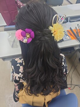 ビスポーク(BESPOKE) 20代30代ゆるふわ♪お呼ばれ大人っぽねじり編みハーフアップヘア