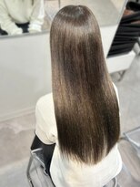 ユーフォリア 渋谷グランデ(Euphoria SHIBUYA GRANDE) ストレート　艶感　アッシュカラー　トリートメント　髪質改善