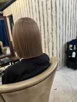 ニーゼロゼロナナ(2007)&nbsp;切りっぱなしボブ