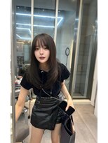 くびれレイヤー_メルティカラーフェミニンロング似合わせカット