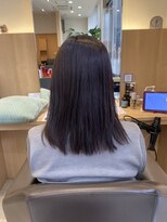 ウイバイファースト(u'i by first)&nbsp;ミディアム外ハネスタイル