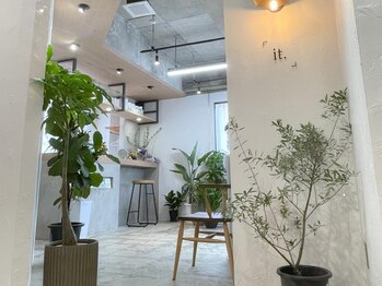イット(it.)の写真/【西小倉駅すぐ】[it.]で変わる。シンプルに好きと感じるstyleへ。”本物”を追求したサロン＊