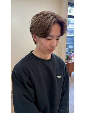 シフト(SHEEFT) センターパートアップバング韓国系黒髪メンズカットマッシュ