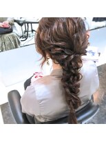 ヘアデザインメリー(hair design Merry)&nbsp;ロングの方にオススメ☆長さがないとできない編みおろし♪