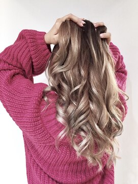 リリー シンジュク(Lilly) 【Lilly新宿】#かきあげ#ハイライト#ケアブリーチ#ハイトーン