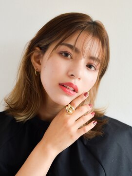 エールバイボヌール(Ere by Bonheur) 大人モードな鎖骨ミディアム　インナーカラー