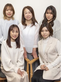 リンク ヘアーアンドメイク(Link hair&mke)の写真/女性staffのみ♪繊細な感性と技術でお悩み解決します。丁寧な接客と居心地の良い空間が人気の理由です。