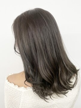 クローズ(cross-z) ★小顔薄めバンググレーベージュレイヤーロング前髪パーマ黒髪