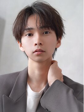 ゼロ 渋谷(XeRo) メンズ韓国センターパート【ナチュラル緩めスパイラルパーマ】