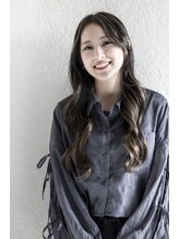 シュール(Sure) 右色 沙織