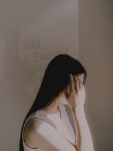 スタッフが厳選した【旬】の薬剤・トリートメント・ホームケアを常にアップデートしながら取り揃えています