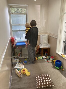 当サロンにはシッター在中のキッズルームがあるので、お子さま連れでも安心してご来店いただけます◎