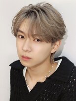 アズ ワン(AS ONE)&nbsp;韓国ヘアコンマバング韓国マッシュセンターパートフェザーパーマ