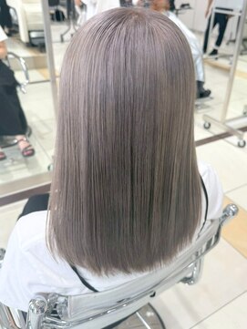 TJ天気予報 3t 日進店 セミロング/デザインカラー/シルバーグレー/透明感