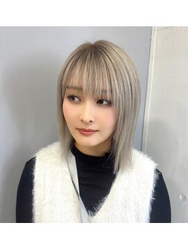 クレーデ ヘアーズ 五日市店(Crede hair's) ホワイトブロンドカラー