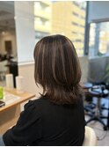20代30代40代◎ミディアムレイヤーカット×白髪ぼかしハイライト
