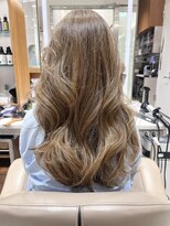 ピークアブー アヴェダ ギンザシックス(PEEK-A-BOO AVEDA GINZASIX)&nbsp;海外ロングヘアブランドヘアベージュ赤み無しベージュ◆
