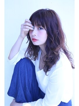 ヘアサロンエムフィス 池袋東口(HAIR SALON M Fe's) 【Fe's】大人女性の人気髪型、センターパートの暗髪セミロング