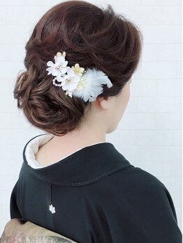 ブライダル ヘアメイク メリア(Bridal Hair Make MERIA)の写真/【南森町/梅田】早朝料金なし！<留袖or訪問着着付 ¥5000～>出張サービスも受付中♪お子様の着付けも受付◎