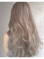 ヘアーアンドアトリエ マール(Hair&Atelier Marl)&nbsp;【Marl外国人風】フォギーベージュのハイライトグラデーション