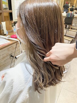 ネオリーブカップ 町田店(Neolive capu) イヤリングカラー/ミルクティーベージュ