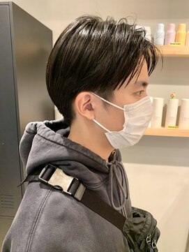 ホーム(HOME) メンズセンターパート/ダブルカラー/ブリーチ/髪質改善/下北沢