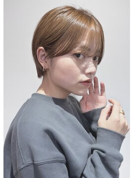 ユーフォリア 新宿店(Euphoria) 20代小顔ショート丸みボブウルフカット