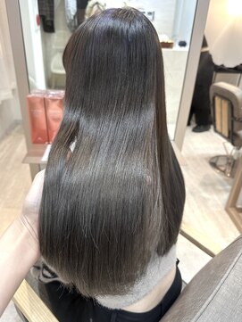 エルバイラビス 大宮(elu by lovis) 《Kanna》ダークグレージュ/韓国/うる艶/大宮/フルバング