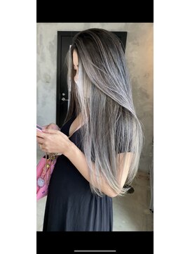 アポロ 横浜駅店(apollo) ハイライトバレイヤージュダブルカラーミルクティーベージュ