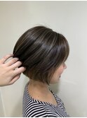 ショートボブ　ハイライトカラー　ブラウン