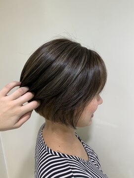 アズール 草加(azule) ショートボブ ハイライトカラー ブラウン