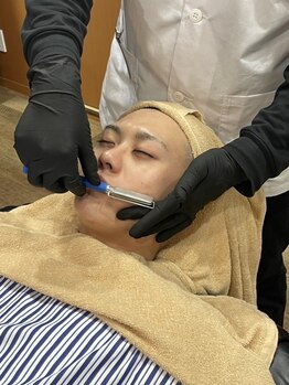 カイキ(KAIKI)の写真/ひげ・眉を整えて清潔感UP！第一印象をガラッと変えるフェイシャルメニューがおすすめ◎