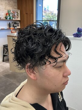 コージーヘアー(kozy hair) スキンフェード　スパイラルパーマ