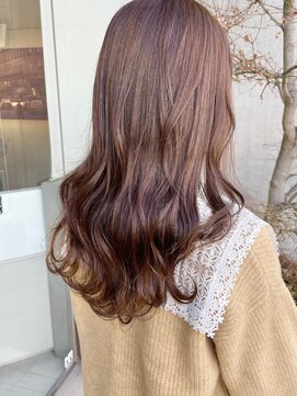 エム インターナショナル 春日部本店(EMU international) ほんのりパープルの効いたベージュカラー