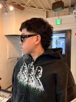 ビーバイエイトジェンツ(Bee by EIGHT GENTS)&nbsp;刈り上げセンターパート/波巻きツイストスパイラル/心斎橋