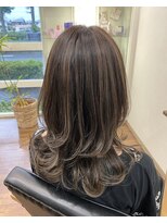 リズ オブ ヘアー(Lis of hair) コントラスト☆ハイライト