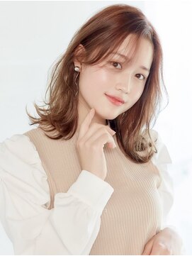 フォンズ(FONS) 耳かけ ミディアムレイヤー 長め前髪 透明感カラー くびれミディ